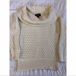AE Chunky Knit cream sweater 3/4 sleeve